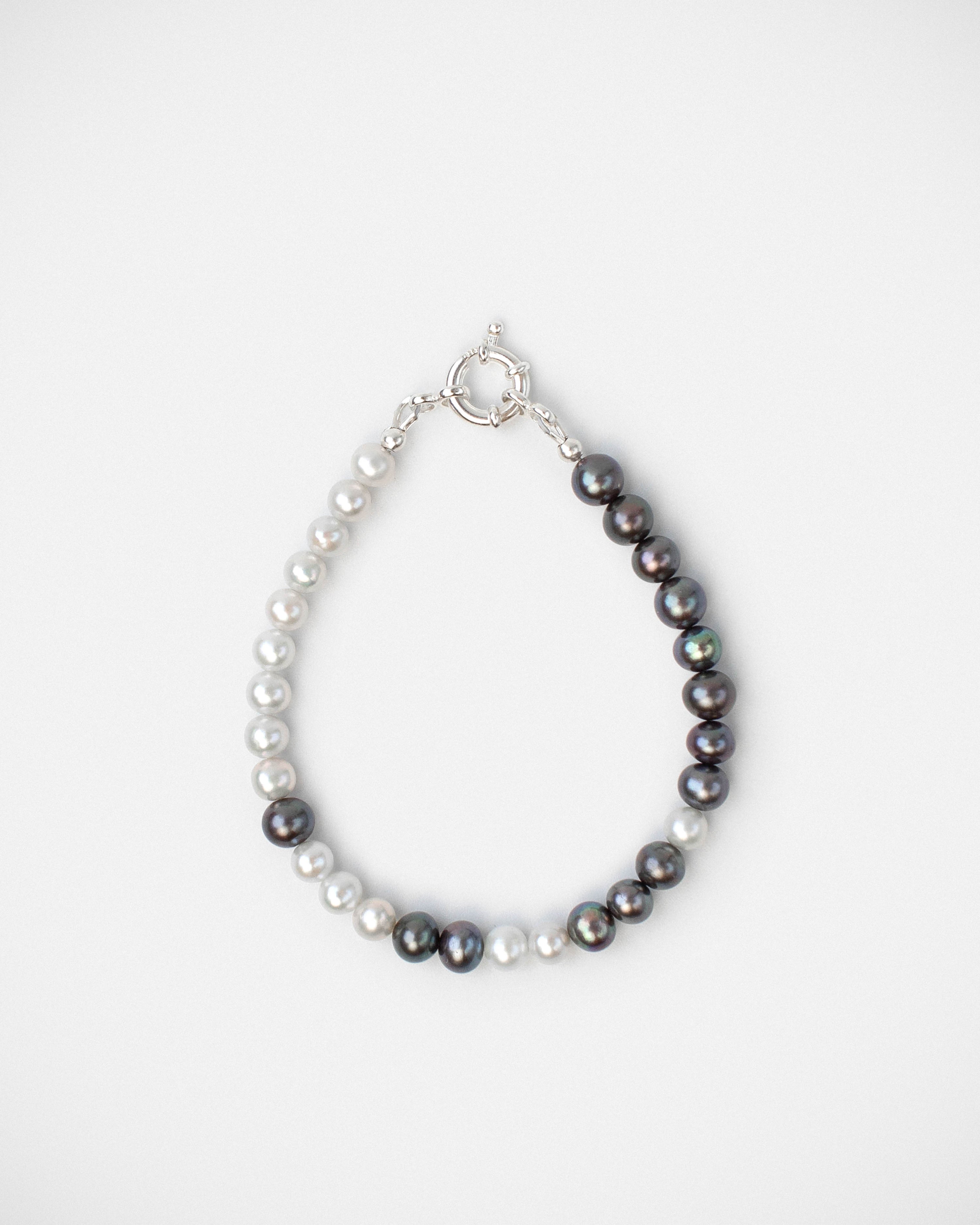 Chapter 42 Bracelet- White and Black